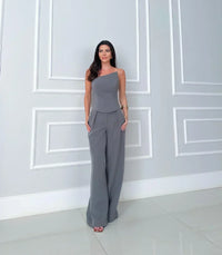 Samia Set – Feminine Raffinesse im modernen Zweiteiler – Grau