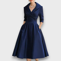 Lina – Satiniertes Midikleid – Marine