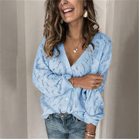 Damen Strickjacke mit zauberhaftem Lochmuster und lässigem Schnitt – Blau