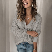 Damen Strickjacke mit zauberhaftem Lochmuster und lässigem Schnitt – Grau