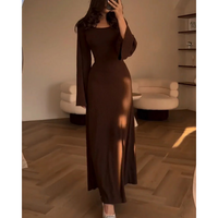 Damen Rippenstrickkleid mit Ausgestellten Ärmeln | Maxi – Braun