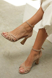 Marona  | Patchwork-Sandalen mit runder Spitze und schmalem Absatz – Braun