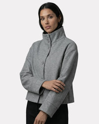 Kurze Damenjacke mit Stehkragen und geradem Schnitt – Grau