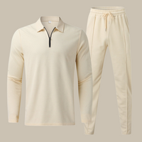 Zweiteiler für Herren - Leichtes Poloshirt mit Sommer-Jogger für die warme Jahreszeit – Beige