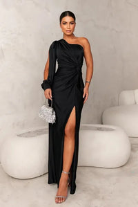 Damen-Abendkleid mit One-Shoulder-Form | klare Linienführung – Schwarz