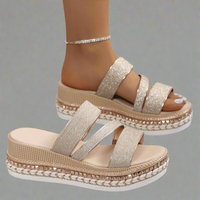 Helga | Bequeme Keilsandalen aus Premiumstoff – Gold