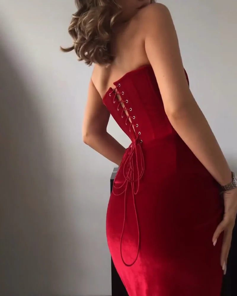 Trixi - Sexy Trägerloses Schlitzkleid