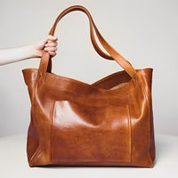 Brynfrid | Klassische Handtasche mit großzügigem Platz – Karamell