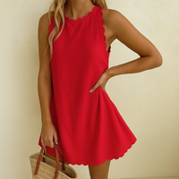 Emma™ | Schickes Kleid mit gewelltem Saum – Rot