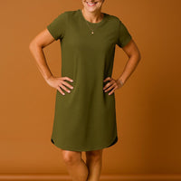 Olivia Sommerkleid | T-Shirt-Kleid aus Baumwolle mit Taschen – Olivgrün
