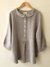 Dana | Bequeme lockere Bluse mit Knöpfen für Damen – Grau