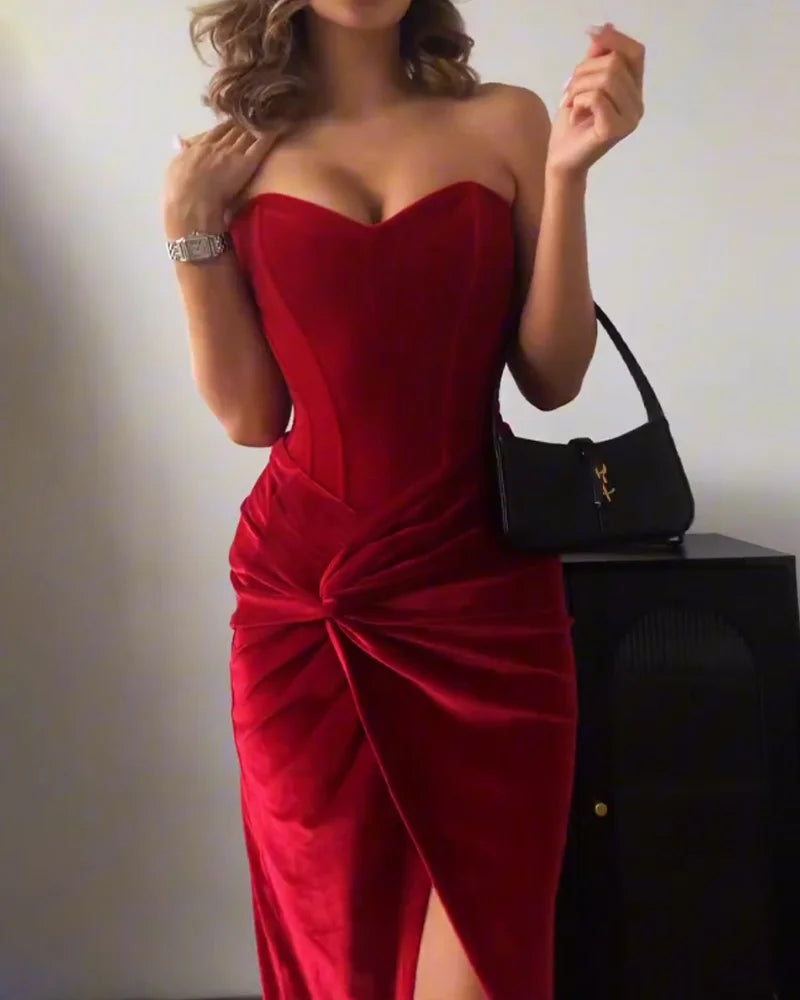 Trixi - Sexy Trägerloses Schlitzkleid