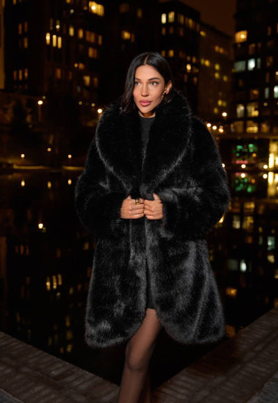 Noui | Schwarzer Faux-Fur Mantel
