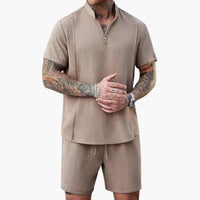 Herren Set mit Henley Shirt und Shorts für den Sommer – Karamell