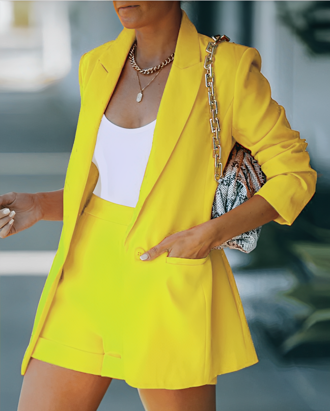 Adeline Blazer und Shorts Set