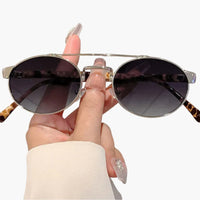 Damen Sonnenbrille mit ovalen Gläsern und UV-Schutz – Schwarzer Farbverlauf