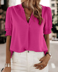 Bluse mit kurzen Ärmeln und V-Ausschnitt – Pink