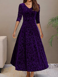 Anny™ - Elegantes Festkleid aus Samt mit V-Ausschnitt – Lila
