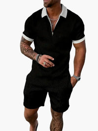 Set aus Polo und Shorts im lässigen Stil für Herren – Sommerliche entspannte Eleganz – Schwarz-Weiß