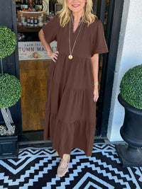 MARJOEIN - MIDIKLEID MIT KURZEN ÄRMELN – Braun