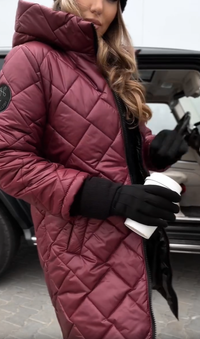 Clara | Gestepptes Damen Kapuzenjacke modern stilvoll – Rot