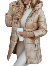 Nolwen | Eleganter Wintermantel mit Kapuze und Wattierung – Beige