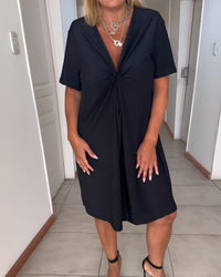 Laurence | Elegantes geraffte V-Ausschnitt Kleid – Schwarz
