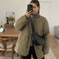 | Bequemes Rundhals gepolstertes Jacket mit Knöpfen Ideal für Herbst/Winter – Braun