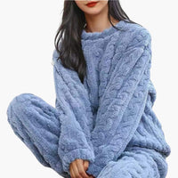 Lea | Die Kuschelige Fleece-Pyjama – Blau
