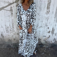 Denise | Leo-Muster-Kleid – Weiß