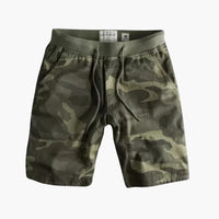 Herren Sommer-Cargoshorts mit Camouflage und Seitentaschen – Militärgrün
