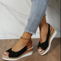 Sandaletten für Damen - Bequeme Plateau Sandalen mit Fußbett für den Sommer – Schwarz
