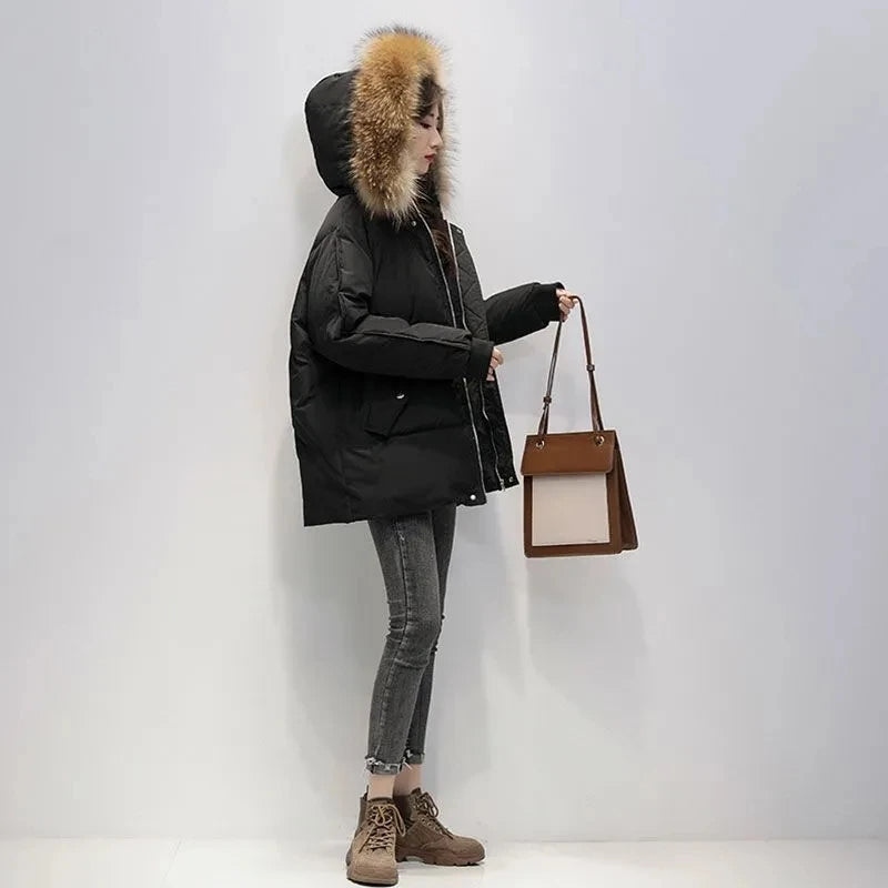 Beila | Schicke und stilvolle Winterjacke mit Pelzkapuze für Frauen