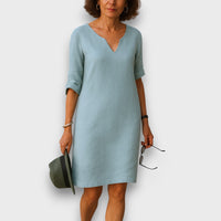 Lisette – Schlichtes Kleid mit V-Ausschnitt – Himmelblau