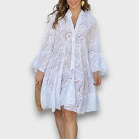 Merelina – Kleid mit Broderie und Volantärmeln – Weiß