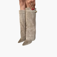 Kniehohe Damenstiefel mit Schnalle - Elegante Stiefel – Taupe