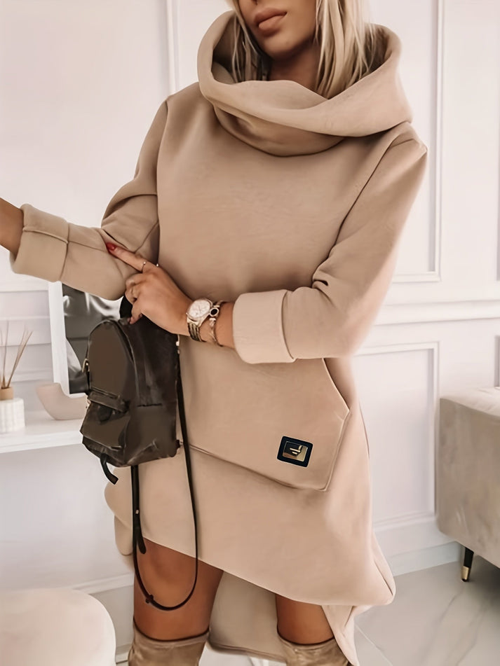 Era | Sweatkleid mit Kapuze, hohem Kragen und langen Ärmeln