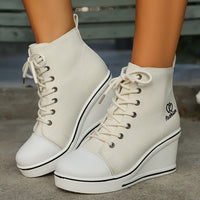 Heidi-Mode | Einfache Canvas Stiefeletten mit Liebesmotiv – Milchig