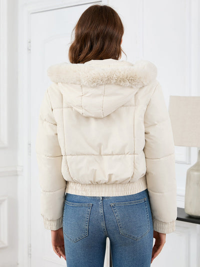 Zaviana | Damen wintermantel mit kapuze, taschen und langen ärmeln im cropped design