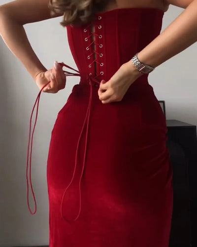 Trixi - Sexy Trägerloses Schlitzkleid