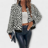 Sophie | Auffällige Damen Jacke im Leopardenstil – Weiß