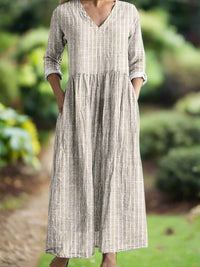 Gregoria – Lässiges Gestreiftes Kleid – Khaki
