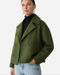 Kurze Jacke für Damen mit Reverskragen im zeitlosen zweireihigen Design – Grün