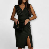 Marie | Feminines Kleid mit V-Ausschnitt und Schlitzen – Schwarz