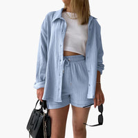 Zweiteiliges Set mit Shorts für Damen - lässiger Sommerlook – Hellblau