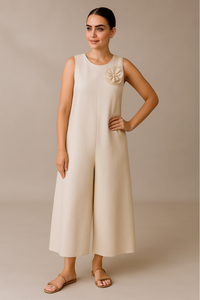 Ineke™ | Jumpsuit mit Blume – Beige