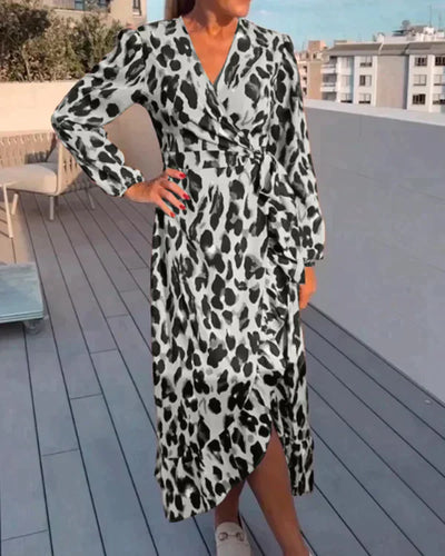 Sheena - Elegantes Leoparden-V-Ausschnittkleid
