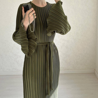 BABETTE - LANGES PLISSEE-KLEID – Grün