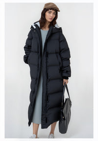 Leichter Winter Steppmantel mit Kapuze für Damen | extra Lang – Schwarz