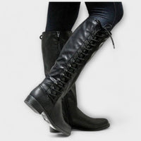 Milenne – Schnürstiefel mit Charakter – Schwarz
